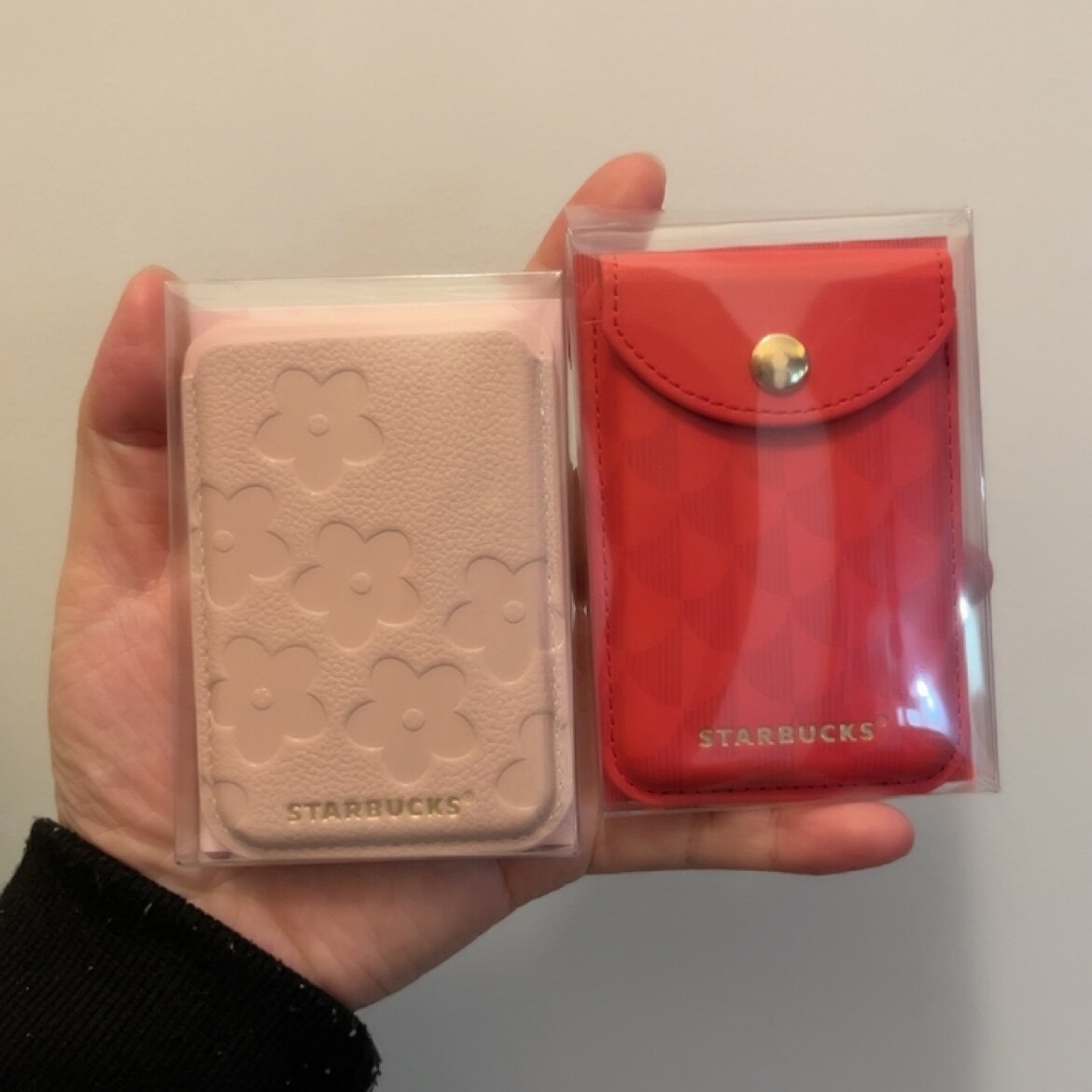 全新星巴克专星送手机支架新年红包款桃气满满款磁吸桌面支架卡包