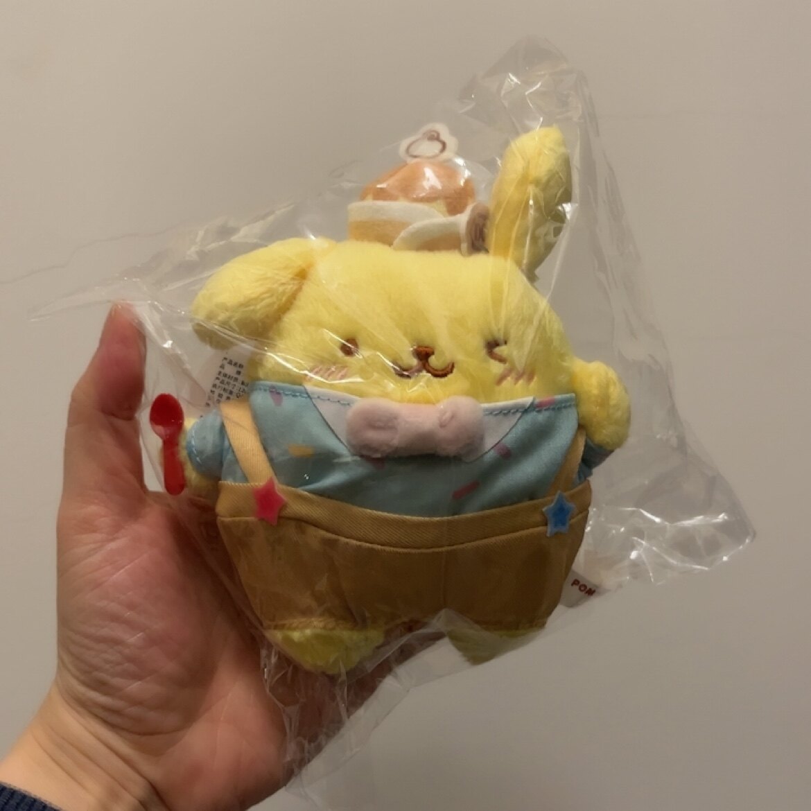 全新DQ冰淇淋联名sanrio布丁狗布甸狗毛绒公仔挂件玩偶包挂饰可爱图片