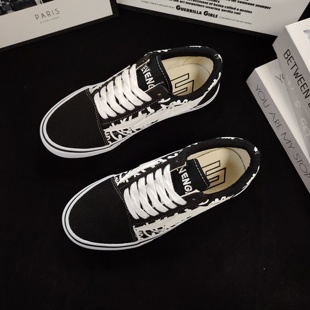 复仇风暴闪电鞋男女同款帆布鞋低帮透气板鞋潮流情侣休闲鞋子