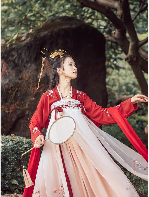 出租汉服女红色齐胸襦裙中国风团建节文艺汇演高中运动会进场服