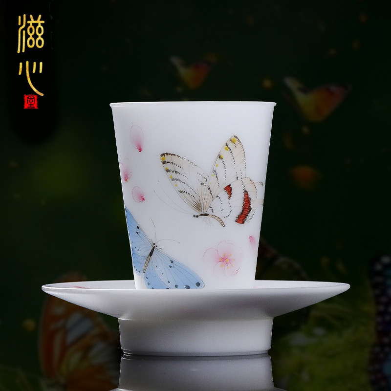 手绘蝶舞花间一杯一叠茶杯