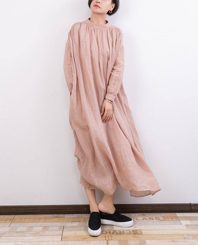 简约宽松A型苎麻裸色抽褶连衣裙