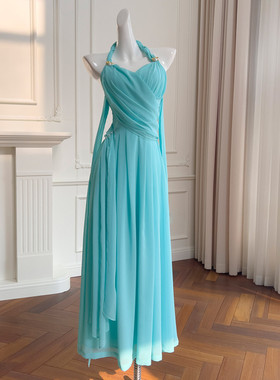 轻奢女装碧蓝色无袖挂脖式露背设计气质仙女长裙连衣裙成人礼礼服