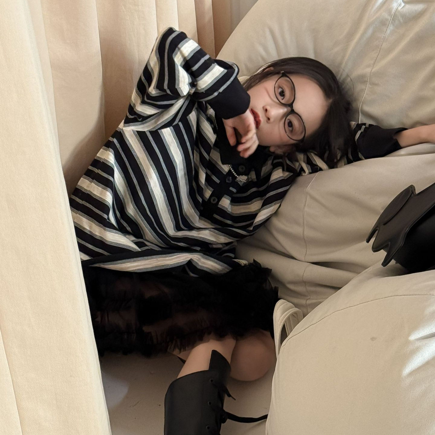 女童美式撞色黑白条纹polo衫图片