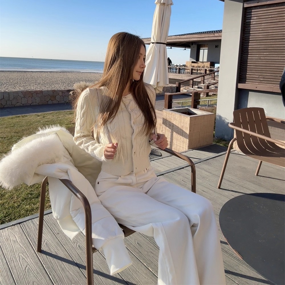 12/12 20:00  圆领麻花毛衣