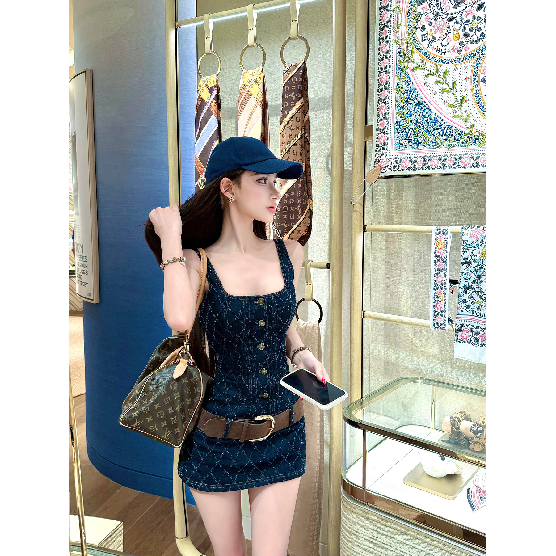 灰尘邓邓 牛仔吊带连衣裙女2026夏季新款辣妹背心裙包臀裙裙子