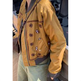 2025秋季独特轻奢高级感超好看休闲风高端欧货姜黄色棒球服外套女