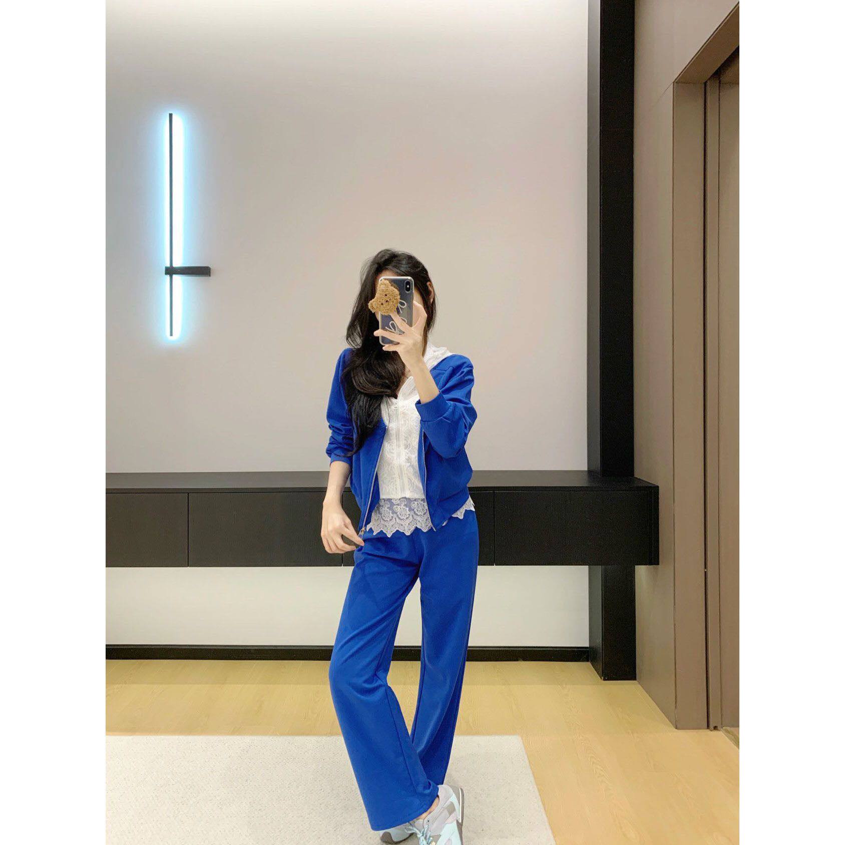 2026春盐系炸街休闲运动套装女洋气减龄蓝色外套上衣阔腿裤两件套