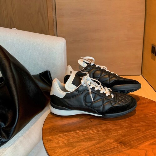 小香风菱格黑色百搭德训小白鞋女