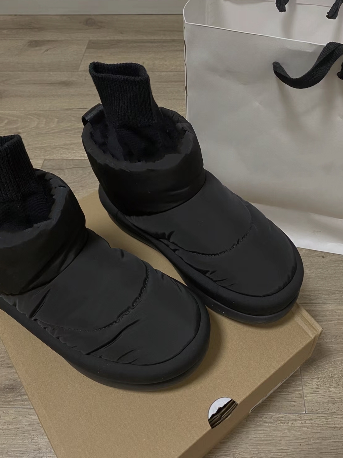 简约又好看！！冬季羽绒雪地靴女