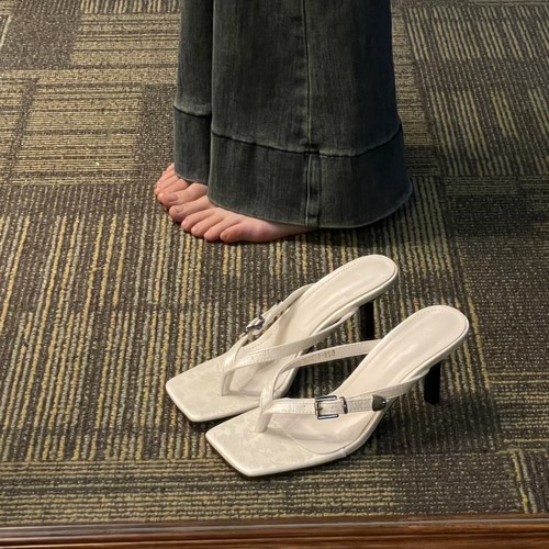 7cm显白又好看高跟夹趾外穿凉拖