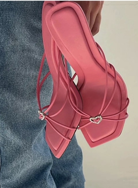 太美了、简约又精致！小猫跟高跟水钻细带爱心外穿气质凉拖鞋女