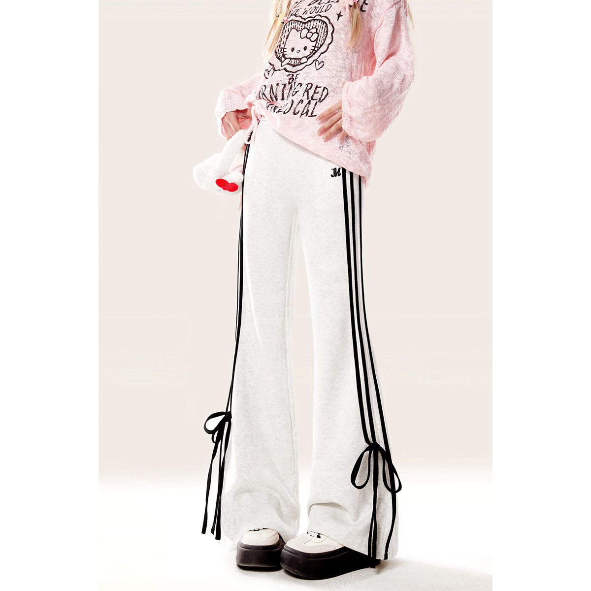 自然涩韩系微喇运动卫裤女装2026秋冬季小个子休闲显瘦喇叭长裤子