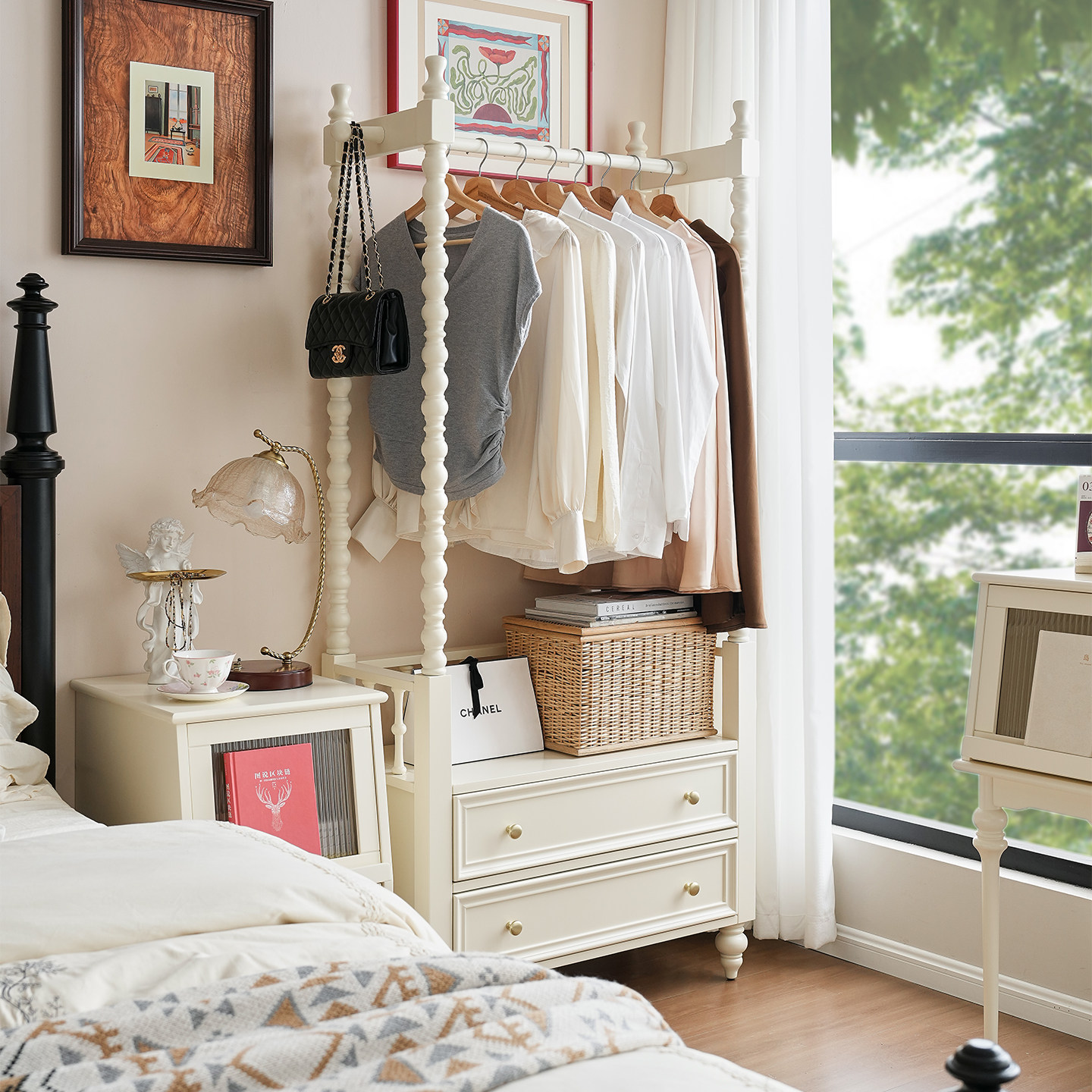 奶油风落地式衣帽架卧室立柱收纳架白色雕花简约组装,住宅家具,衣帽架,淘宝优惠券,粉丝福利购,淘宝优惠卷