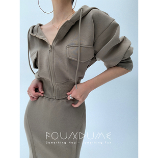 Foundume  24秋冬新款利休茶色短款连帽卫衣+中长款鱼尾裙套装