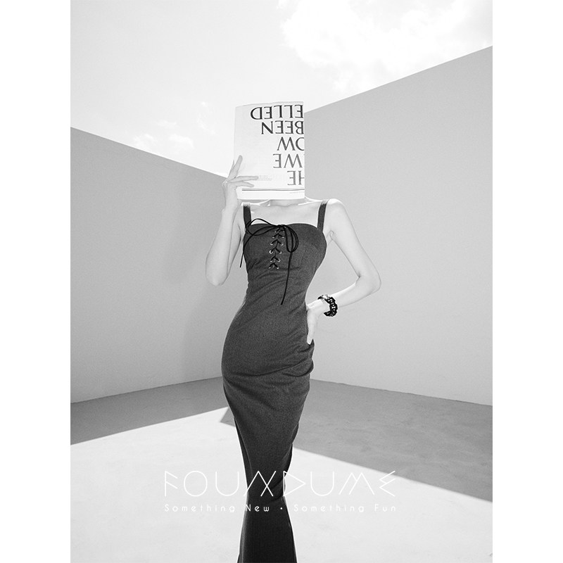 Foundume 夏季新款深灰色织竖条条纹吊带修身显瘦收腰连衣裙