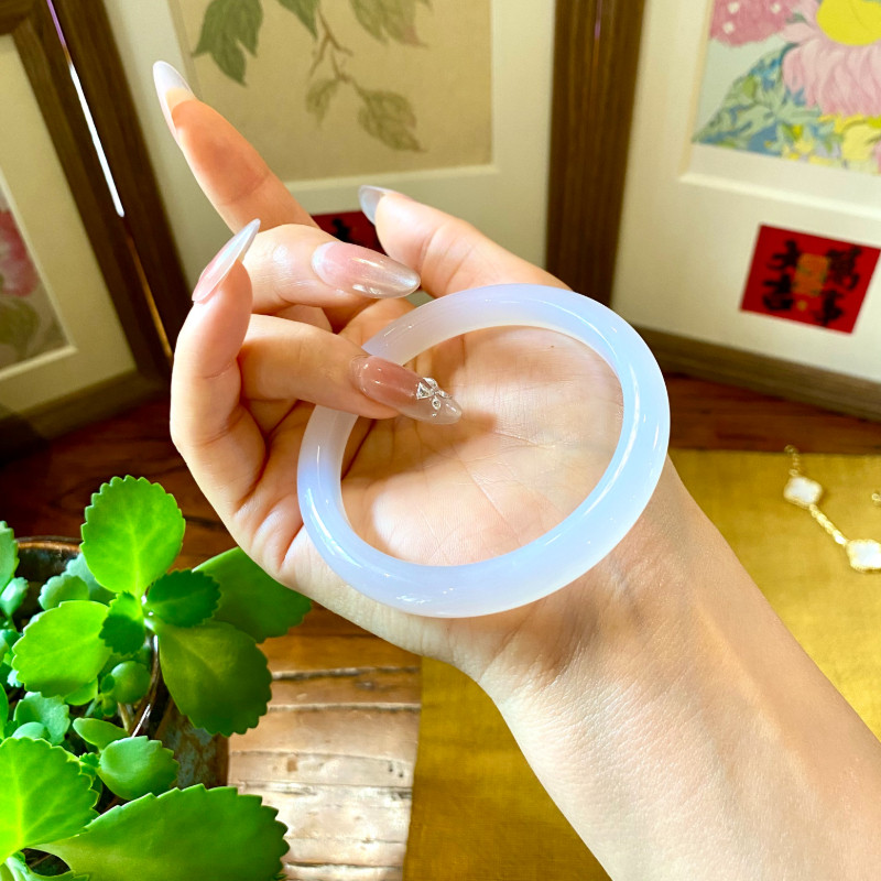 天然玉镯高冰透白月光荔枝冻玛瑙玉髓白玉手镯女款情人节生日礼物