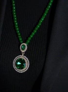 绿色圆牌长款毛衣链女