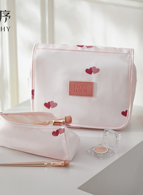 Eachy化妆包2025新款随身便携女旅行出差大容量洗漱包品收纳袋盒