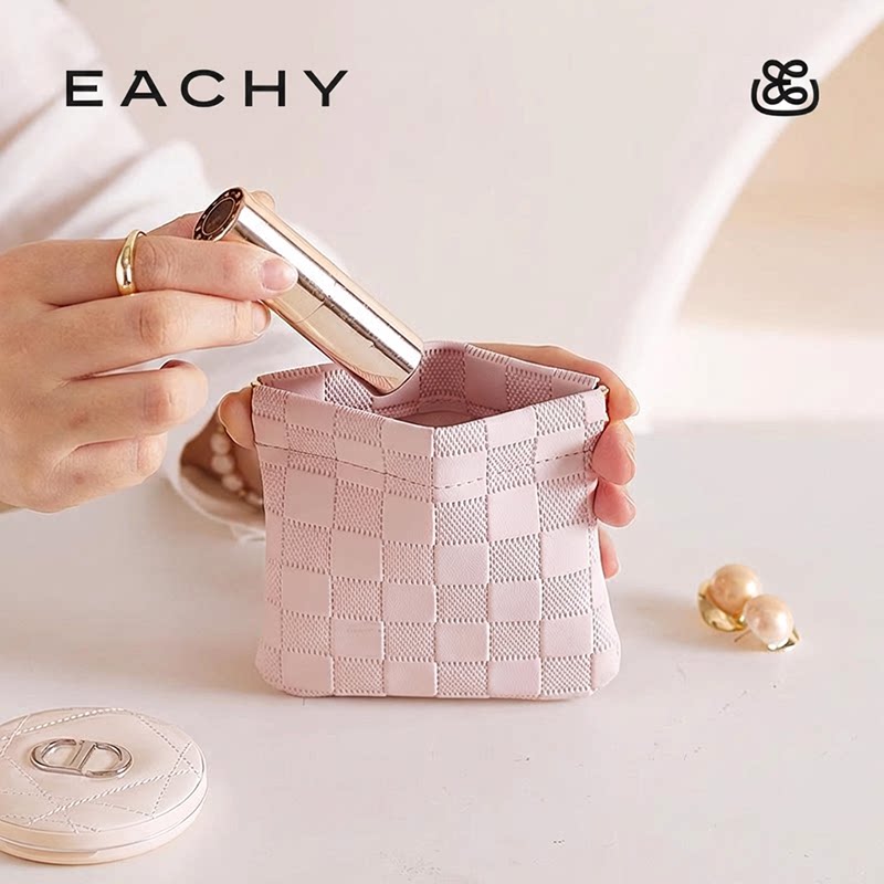 eachy小巧便携口红收纳包图片