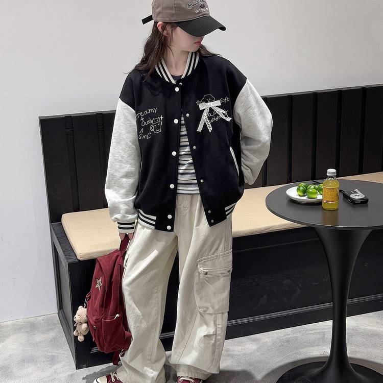 专柜品牌女童外套春秋季2026新款洋气儿童休闲时髦插肩袖棒球服中