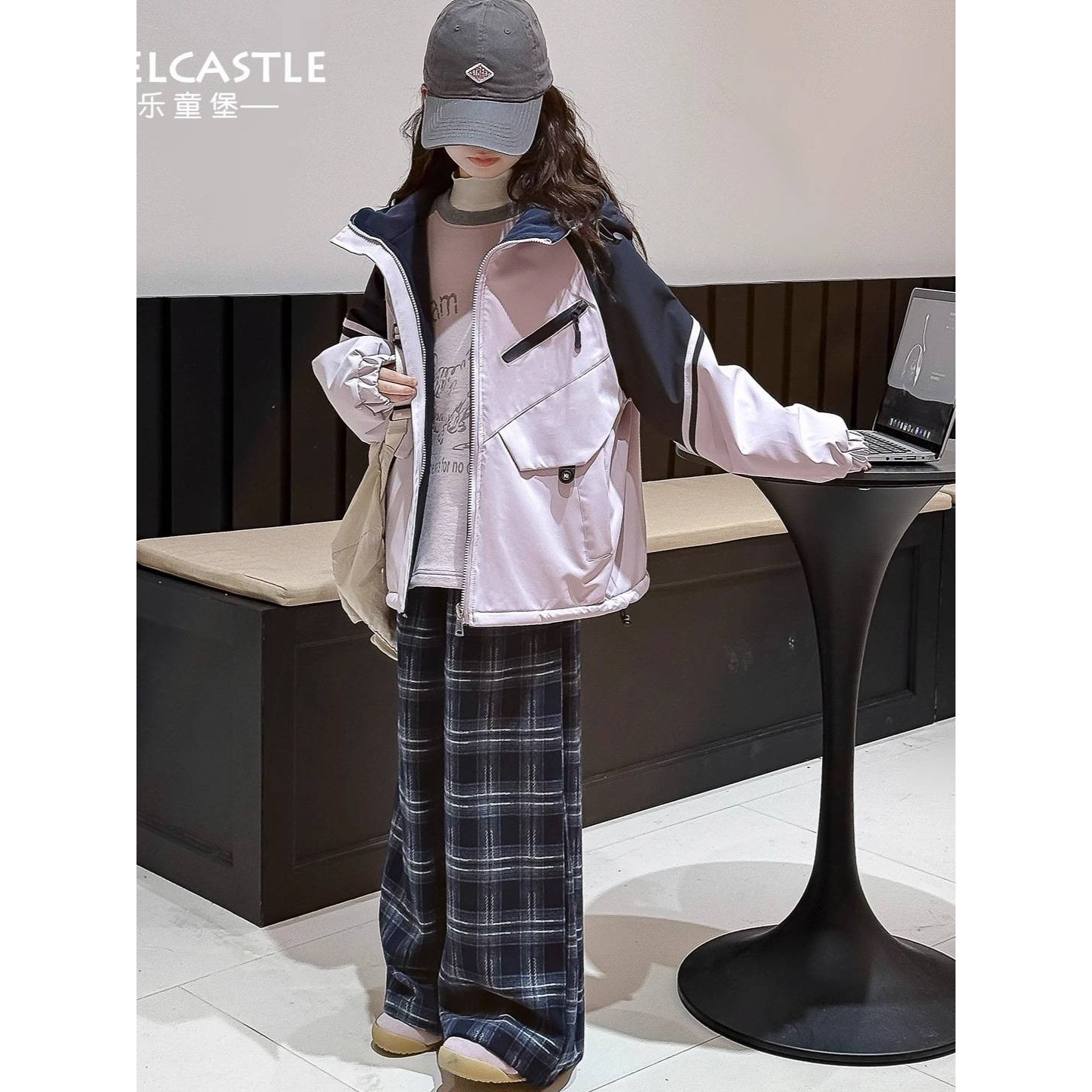 专柜品牌女童加绒冲锋衣秋冬2025新款儿童女孩上衣中大童冬季加厚