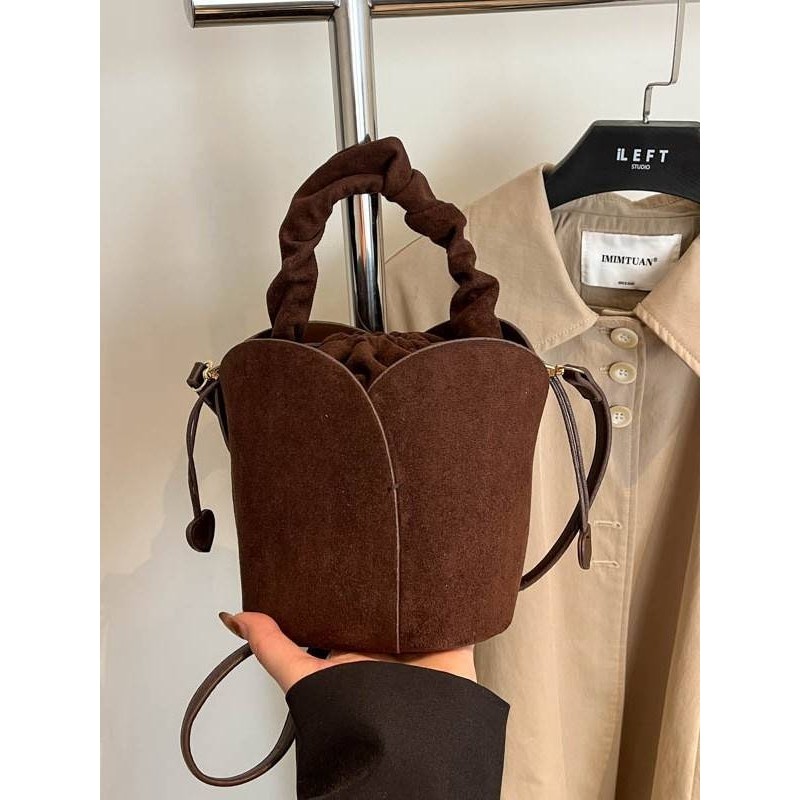 专柜品牌高级感斜挎女士包包女2025新款小众菜篮子水桶包时尚单肩,箱包皮具/热销女包/男包,水桶包,淘宝优惠券,粉丝福利购,淘宝优惠卷