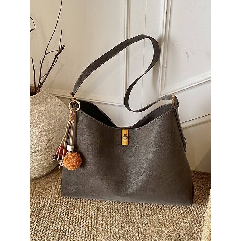 专柜品牌2025新款复古通勤水桶包女秋冬感麂皮绒时尚简约大容量斜,箱包皮具/热销女包/男包,托特包,淘宝优惠券,粉丝福利购,淘宝优惠卷