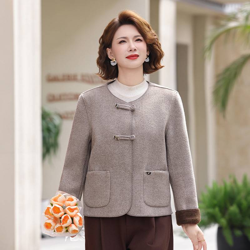 专柜品牌妈妈秋装双面呢时尚减龄外套中老年人春秋新款洋气显瘦小