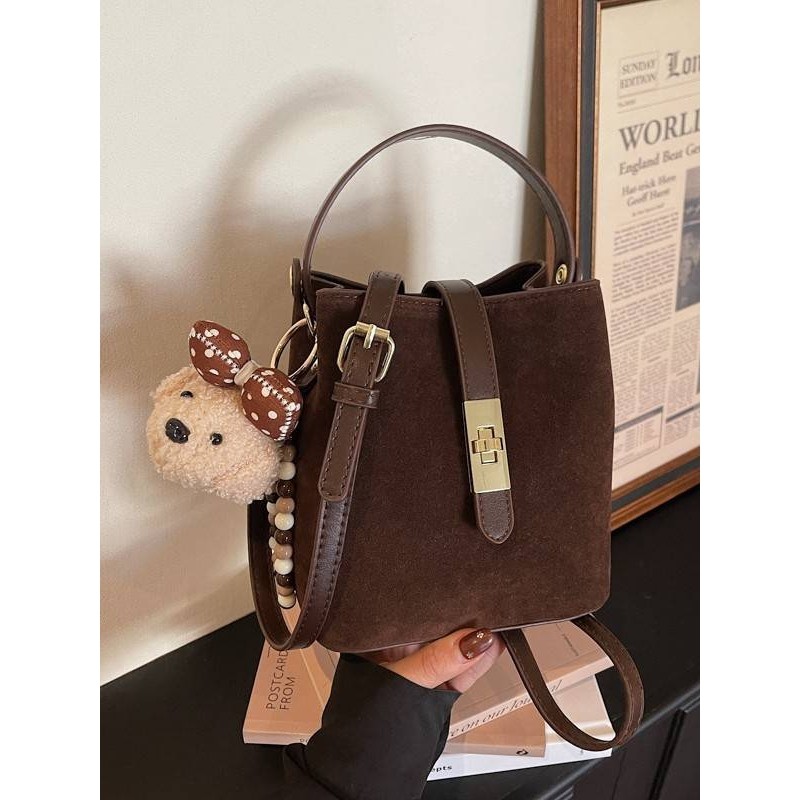 专柜品牌洋气百搭女士水桶包2025秋冬新款小众设计单肩斜挎包锁扣,箱包皮具/热销女包/男包,水桶包,淘宝优惠券,粉丝福利购,淘宝优惠卷