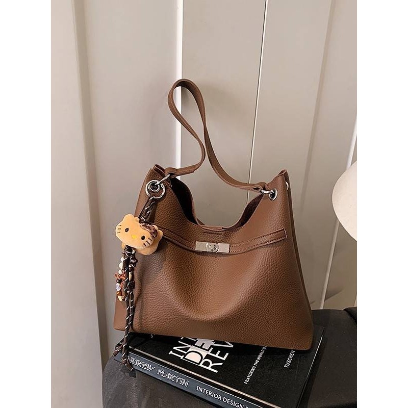 专柜品牌感复古小包包女2025新款时尚百搭斜挎包流行手提包水桶包,箱包皮具/热销女包/男包,托特包,淘宝优惠券,粉丝福利购,淘宝优惠卷