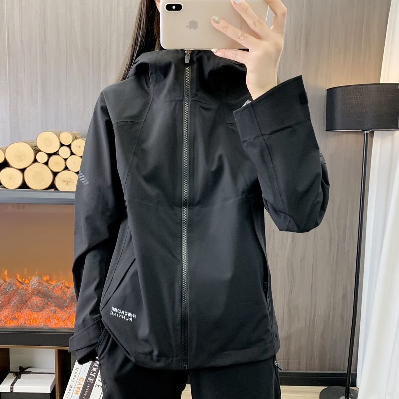 高品质全压胶防水软壳衣夹克外套