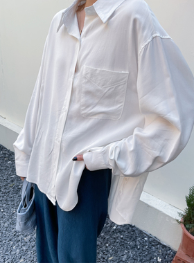 简约带细节设计两侧开叉排扣单口袋长袖衬衫 薄款柔软宽松女10008