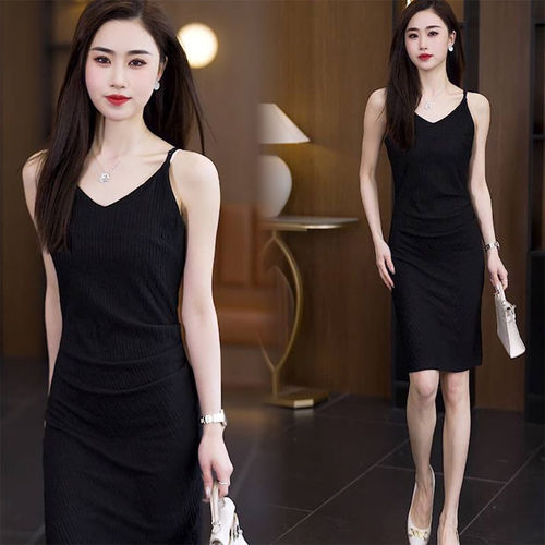 黑色吊带洋装子女2026年