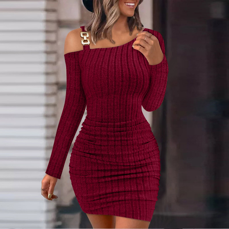 斜肩坑条紧身连衣裙 Diagonal Shoulder Button Tight Dress
