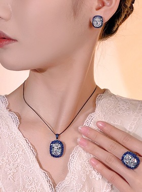 新款铜镀枪黑色仿彩宝镶钻方形吊坠女款项链蓝色满钻耳钉开口戒指