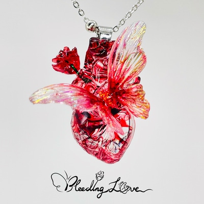 原创手工爱心蝴蝶吊坠锁骨链