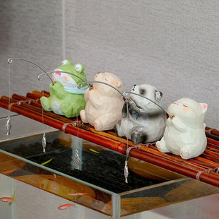 钓鱼动物摆件办公室桌面创意装 饰礼物可爱高级感小众解压公仔礼品