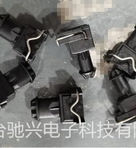 Bosch/博世黑色外壳1928402571连接器