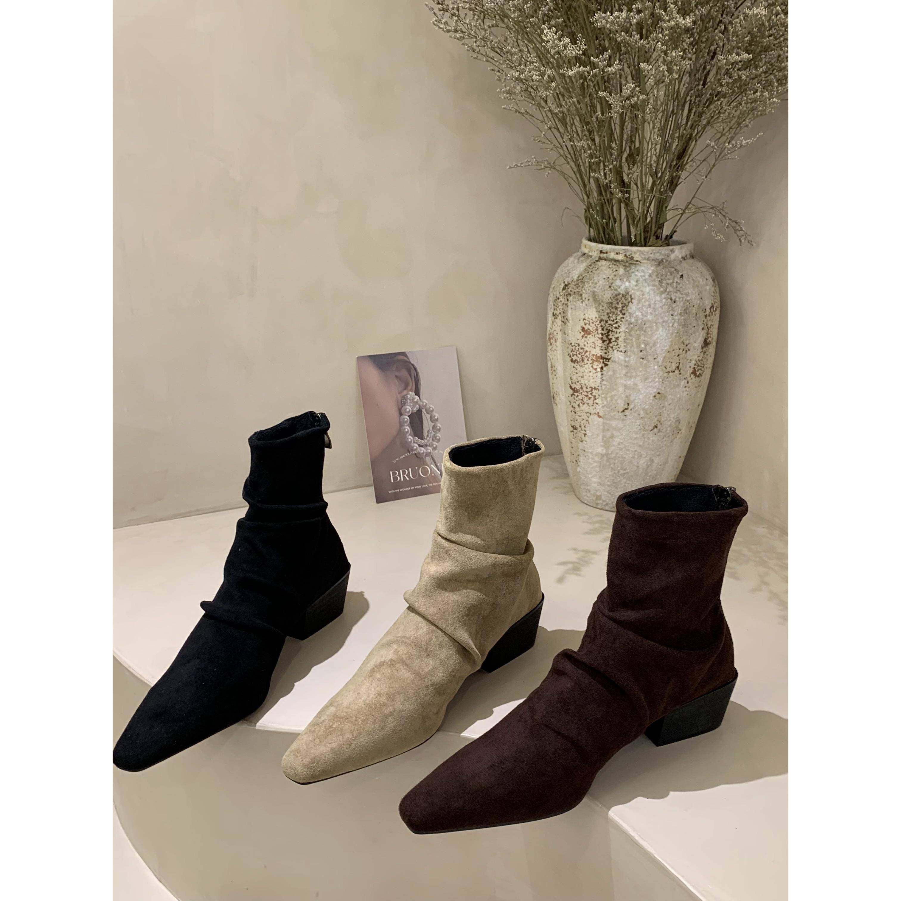 香港女靴2025冬季新款瘦瘦靴女粗跟短靴方头弹力短靴套筒袜靴