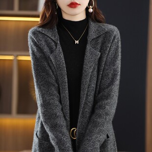 26秋冬中长款纯羊毛西服翻领开衫女纯色长袖无扣针织外套大衣