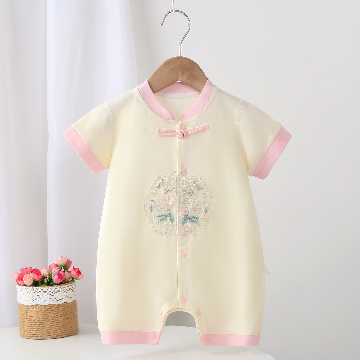 婴儿衣服夏季婴幼儿中国风连体衣外出男女宝宝哈衣无骨爬服满月服