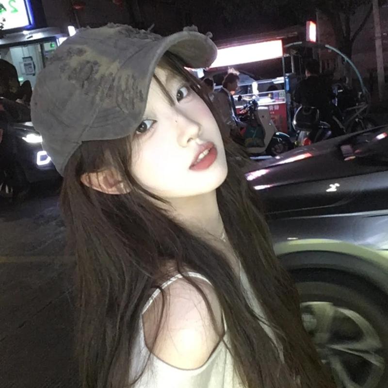 坏女孩~复古做旧破洞牛仔棒球帽