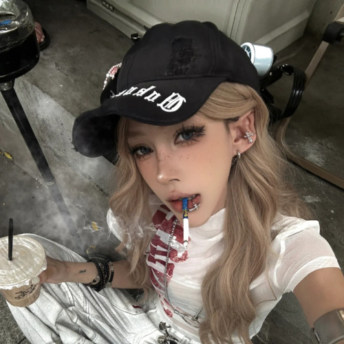 酷飒出街~新款美式街头风破洞字母刺绣棒球帽百搭时尚潮流鸭舌帽