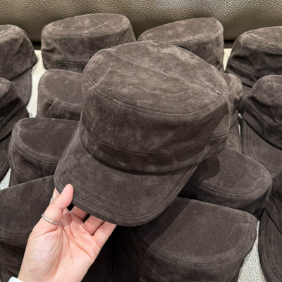 版型超正！复古深棕麂皮绒平顶马术帽子高端时尚洋气骑士帽报童帽