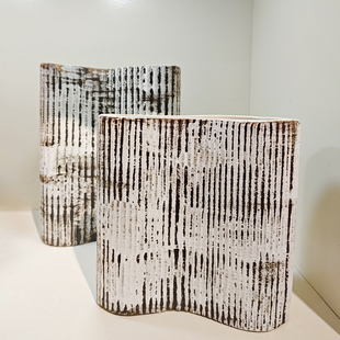 新中式复古书卷造型花插陶瓷花器茶室摆件花道餐桌茶室陶瓷花瓶