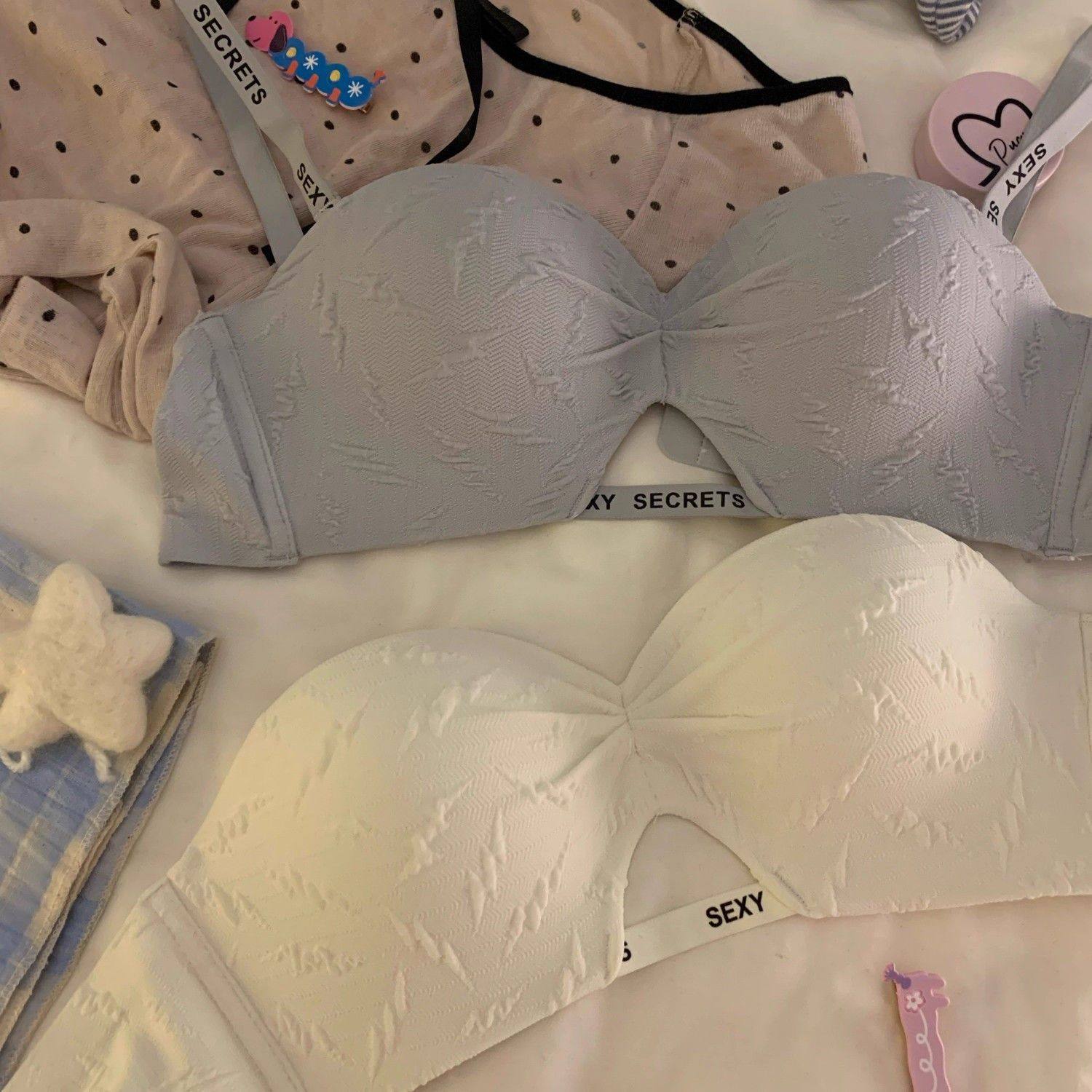 新款无肩带内衣女小胸聚拢显大上薄下厚无钢圈性感无痕文胸罩套装,女士内衣/男士内衣/家居服,文胸,淘宝优惠券,粉丝福利购,淘宝优惠卷