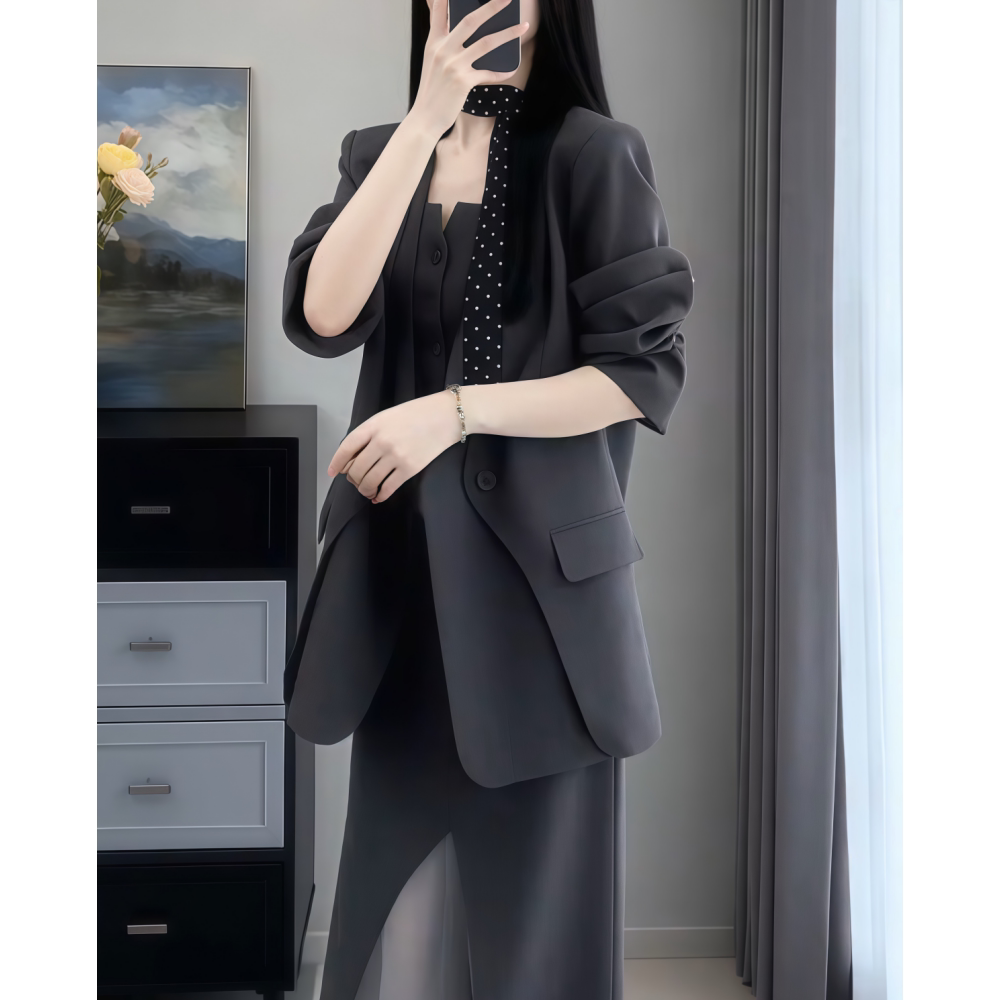 2026春夏新款时尚显瘦气质女士网红洋气三件套百搭款西装半裙套装