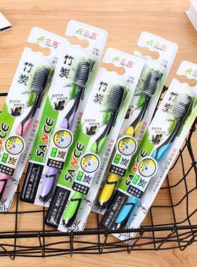 Single-pack adult soft-bristle toothbrush from a 2-yuan stor