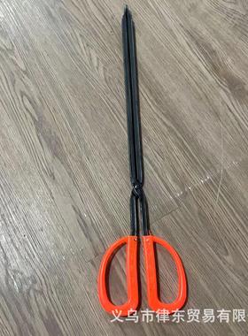Long-handled old-fashioned tongs, beehive coal ball iron ton
